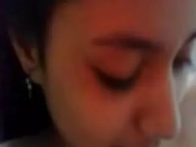 டீன் புஸ் விந்து நிரப்பப்பட்ட